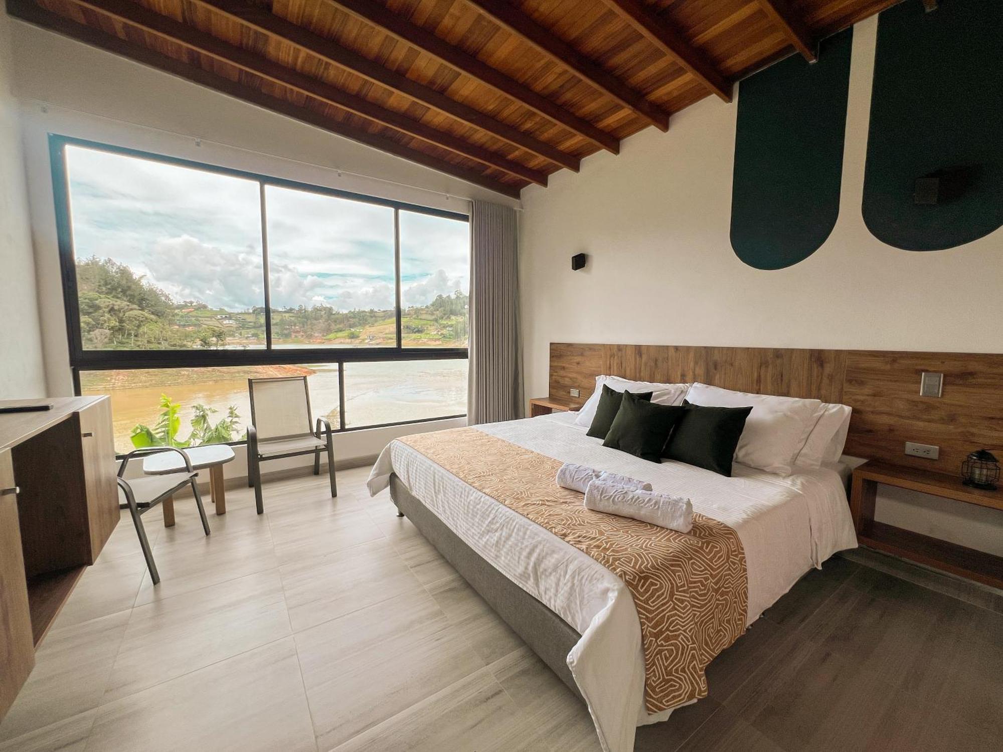 Viajero Guatape Hostel & Lake Club Exterior foto